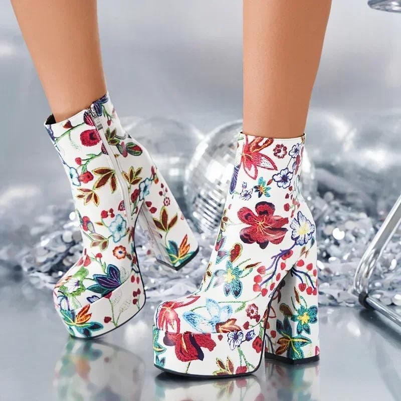 Fashion Chunky High Heels Boots for Women Autumn Winter Floral Platform High-heeled Ankle Boots Punk Zipper Thick Platform Boots Mujer44 cm white