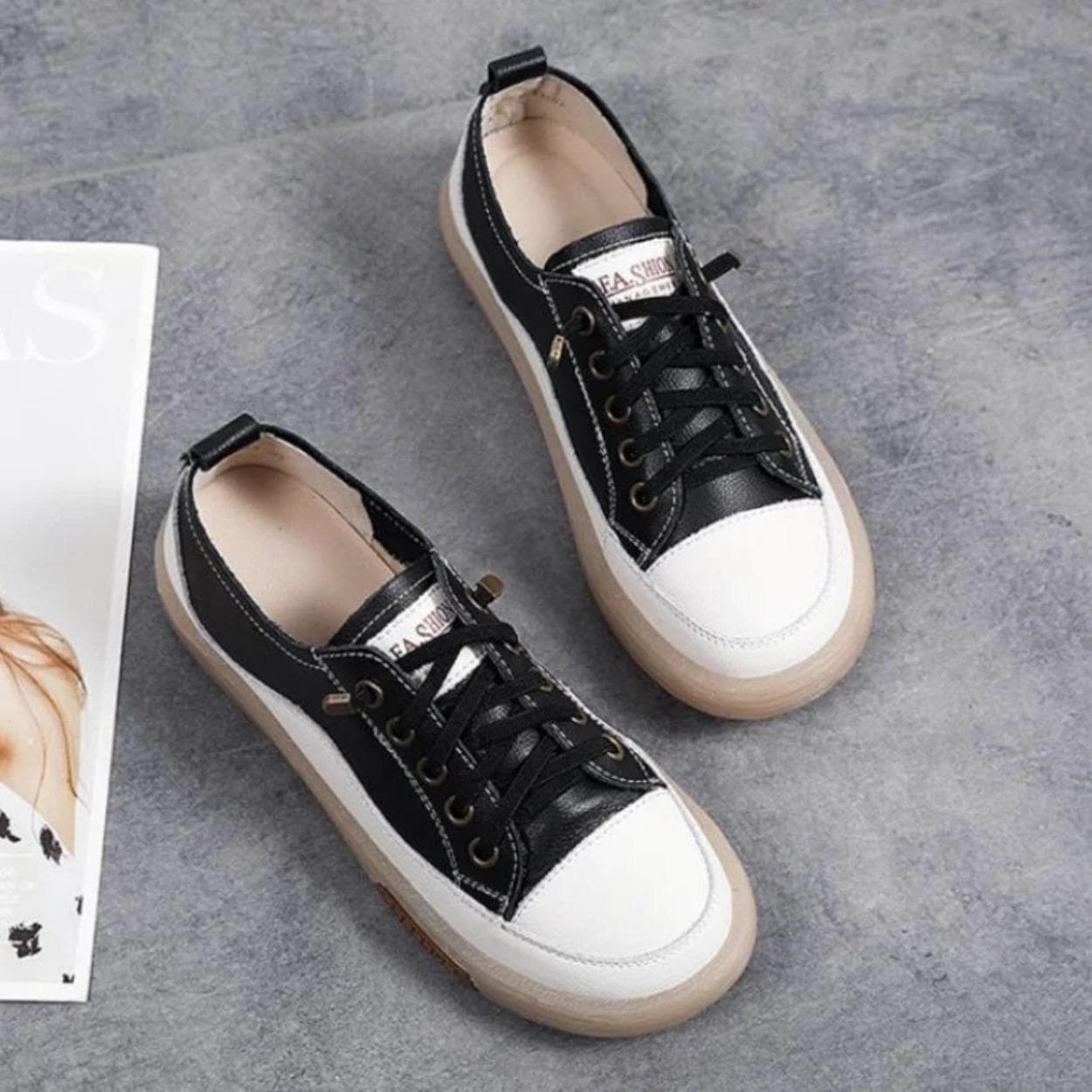 Autumn Genuine Leather Women Little White Shoes Summer Flat Sneakers Ladies Vulcanized Shoes black white Casual Sneakers 35-40 cm beige